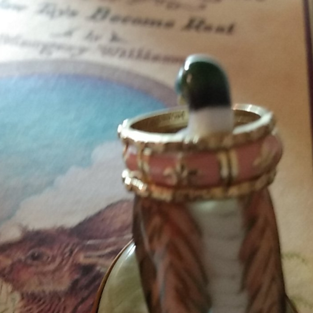 18K Fleur-de-lis Rings - Picture 11 of 15